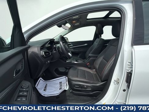 Used 2023 Chevrolet Bolt EUV Premier w/ Sun & Sound Package FWD image 21