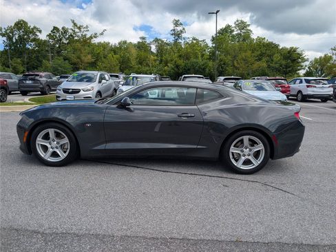 Used 2018 Chevrolet Camaro LS w/ Technology Package RWD image 2
