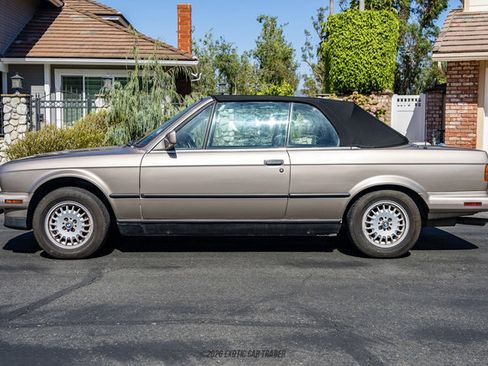 Used 1989 BMW 325i Convertible RWD image 15