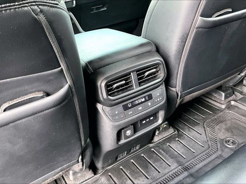 Used 2025 Honda Pilot Elite image 34