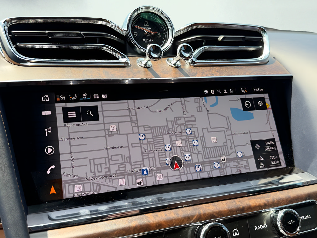 Used 2023 Bentley Bentayga AWD/4WD image 79
