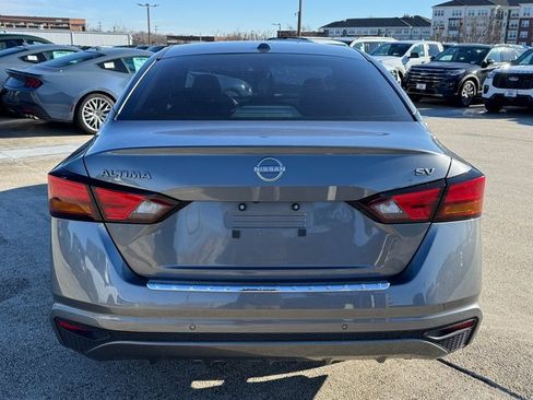 Used 2023 Nissan Altima 2.5 SV image 9