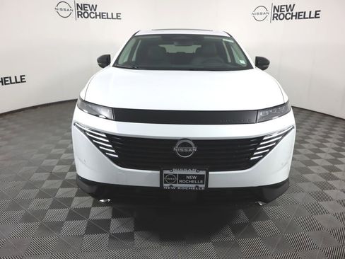 Certified 2025 Nissan Murano Platinum w/ Cargo Package image 2