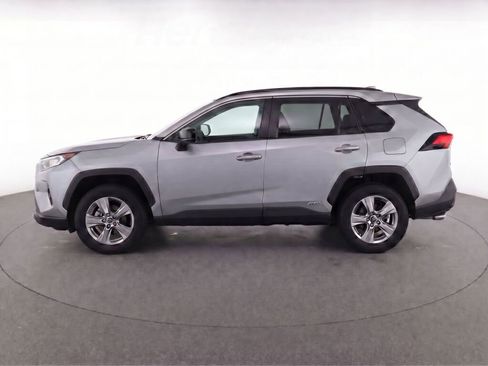 Used 2024 Toyota RAV4 LE AWD/4WD image 38