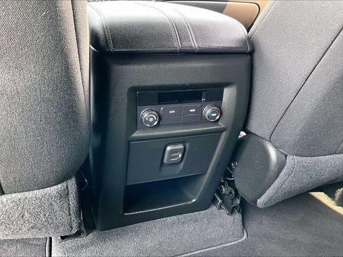 Used 2023 Chevrolet Traverse LT AWD/4WD image 29