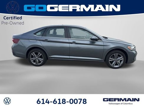 Used 2023 Volkswagen Jetta SE w/ Panoramic Sunroof Package FWD image 7