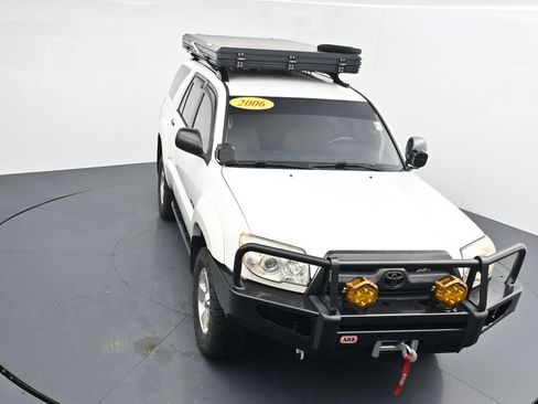 Used 2006 Toyota 4Runner SR5 AWD/4WD image 22