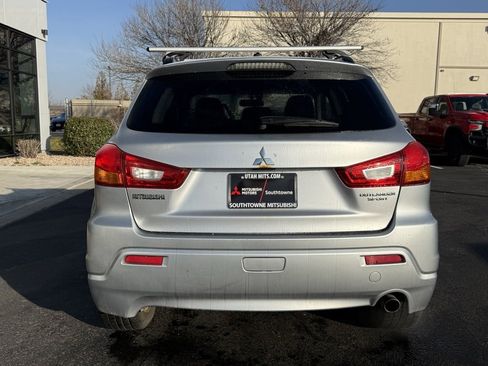 Used 2011 Mitsubishi Outlander Sport SE image 6