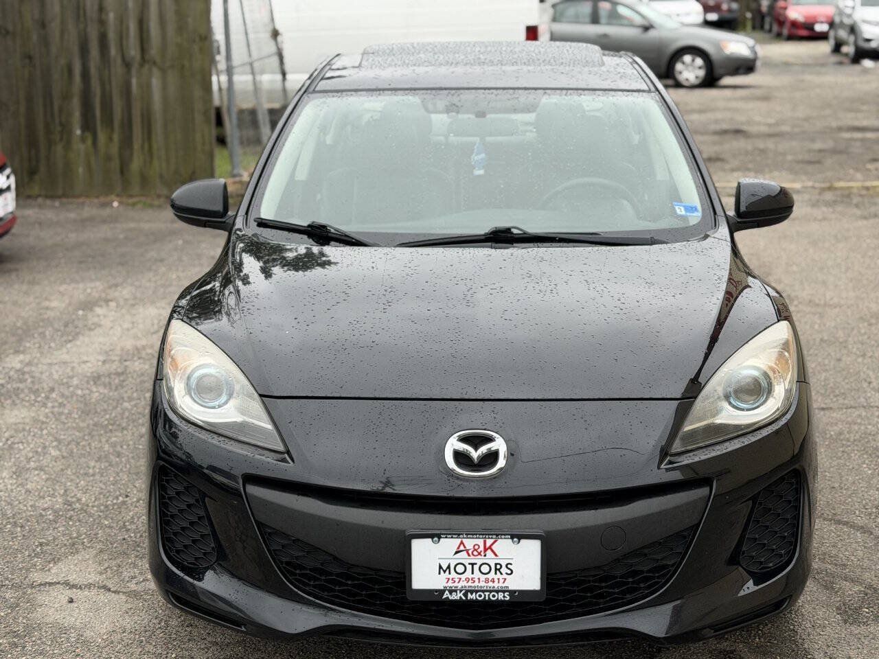 Used 2012 MAZDA MAZDA3 i Grand Touring w/ Tech Pkg FWD image 4