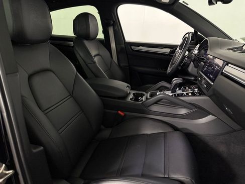 Used 2023 Porsche Cayenne S AWD/4WD image 35