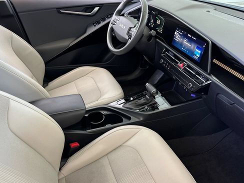 Used 2023 Kia Niro EX FWD image 20