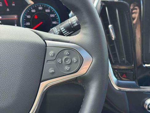 Used 2023 Chevrolet Traverse RS AWD/4WD image 26