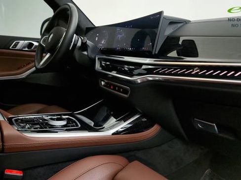 Used 2026 BMW X7 M60i AWD/4WD image 37