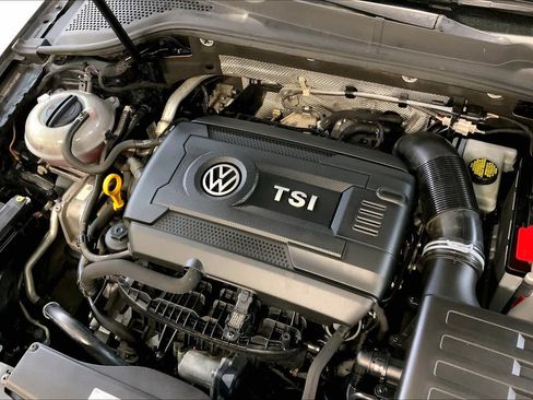 Used 2016 Volkswagen GTI SE w/ Lighting Package (SEL) FWD image 31