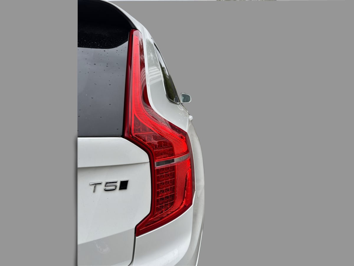 Used 2022 Volvo XC90 T5 Momentum AWD/4WD image 46