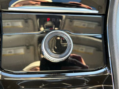 Certified 2023 Jeep Grand Cherokee Laredo w/ Luxury Tech Group I image 15