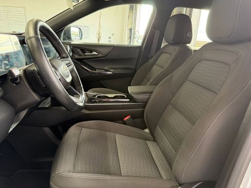 Used 2025 Chevrolet Equinox LT image 25