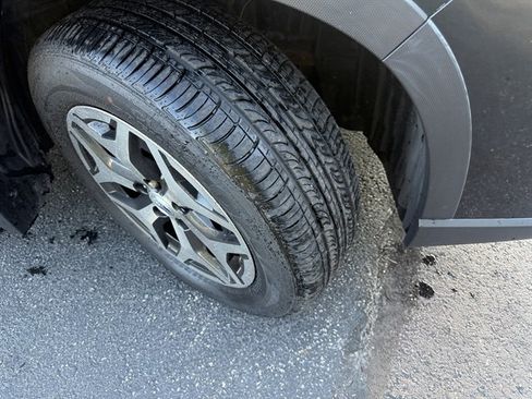 Used 2019 Subaru Forester Premium w/ All-Weather Package AWD/4WD image 5