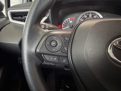 Used 2022 Toyota Corolla LE w/ Carpet Mat Package (TMS) FWD image 26
