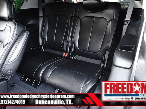 Used 2023 Jeep Grand Cherokee L Limited w/ Black Appearance Package AWD/4WD image 16