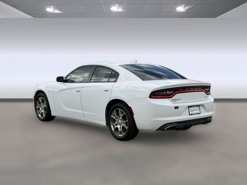 Used 2017 Dodge Charger SXT AWD/4WD image 3