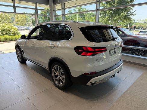 New 2026 BMW X5 xDrive50e AWD/4WD image 4