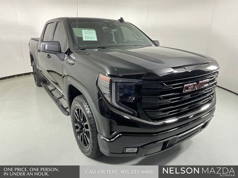 Used 2025 GMC Sierra 1500 Elevation AWD/4WD image 3