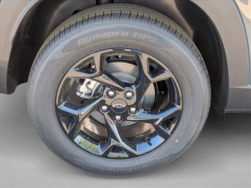 New 2026 Chevrolet Trax LT w/ Midnight Edition FWD image 10