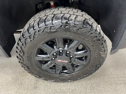 Used 2024 GMC Sierra 3500 AT4 w/ AT4 Premium Plus Package AWD/4WD image 18