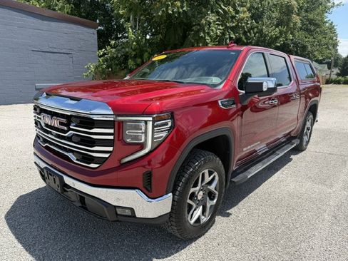 Used 2022 GMC Sierra 1500 SLT w/ SLT Premium Package AWD/4WD image 1