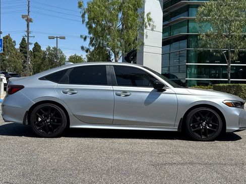 Used 2025 Honda Civic Sport image 4