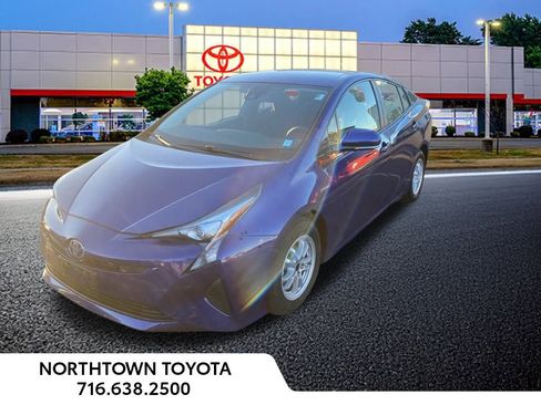 Used 2018 Toyota Prius Four image 5