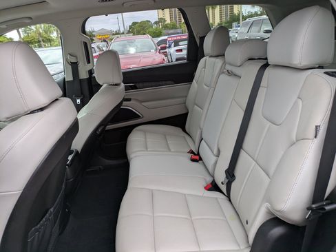 Certified 2024 Kia Telluride EX FWD image 12