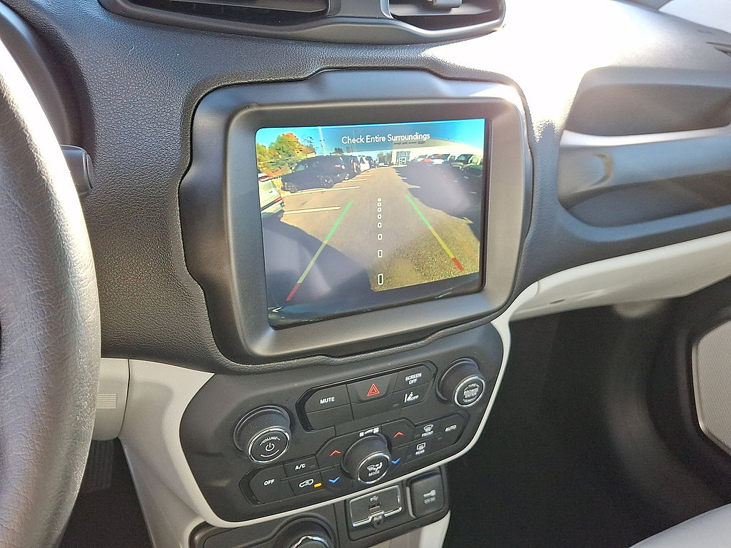 Certified 2022 Jeep Renegade Limited AWD/4WD image 15