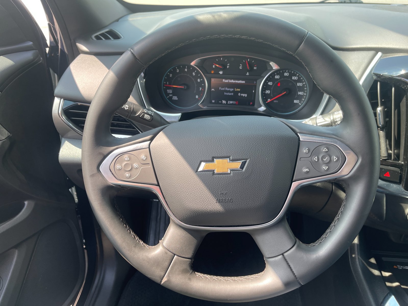 Used 2023 Chevrolet Traverse LT FWD image 26
