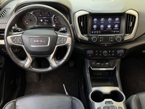 Used 2020 GMC Terrain Denali w/ Denali Premium Package FWD image 11