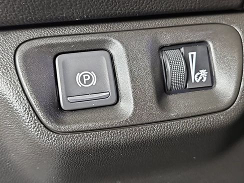 Used 2020 GMC Acadia Denali w/ Trailering Package FWD image 30