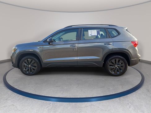 Used 2024 Volkswagen Taos S image 8