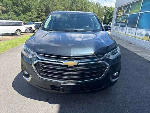 Used 2019 Chevrolet Traverse LT w/ LT Premium Package AWD/4WD image 2