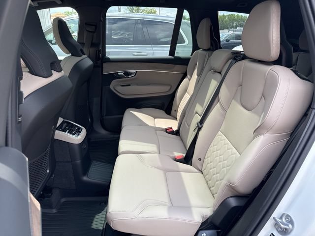 New 2026 Volvo XC90 T8 Plus w/ Protection Package Premier AWD/4WD image 12