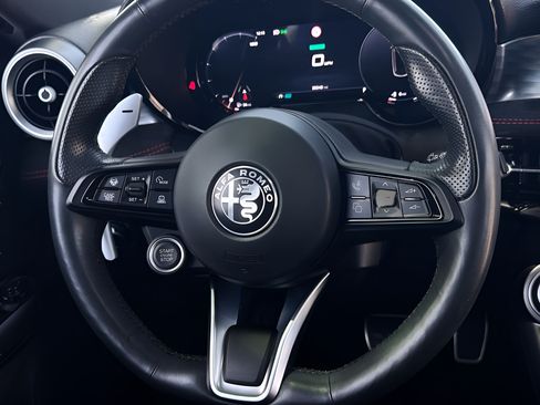 Used 2024 Alfa Romeo Tonale Veloce w/ Active Assist Package AWD/4WD image 13