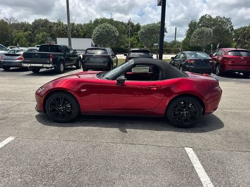 Used 2026 MAZDA MX-5 Miata Club w/ Interior Package RWD image 12