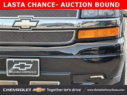 Used 2014 Chevrolet Express 1500 image 9