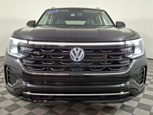 Used 2024 Volkswagen Atlas SEL Premium R-Line image 5