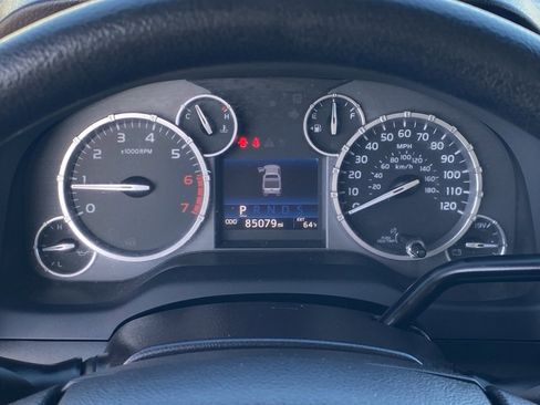 Used 2015 Toyota Tundra SR5 image 32