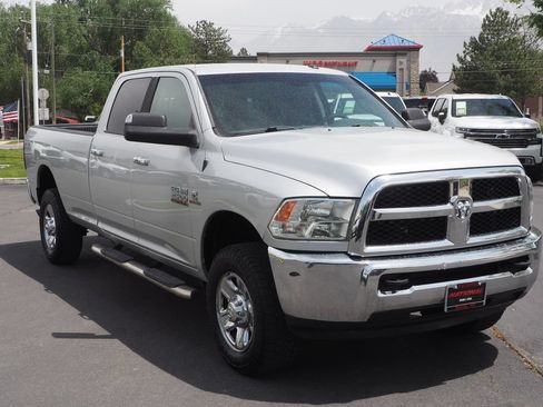 Used 2017 RAM 2500 SLT AWD/4WD image 3