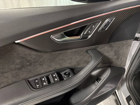 Used 2022 Audi RS Q8 AWD/4WD image 21