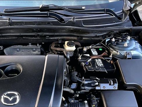 Used 2016 MAZDA MAZDA3 i Sport image 13