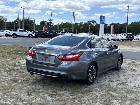 Used 2016 Nissan Altima 2.5 SL w/ 2.5 Technology Package FWD image 7