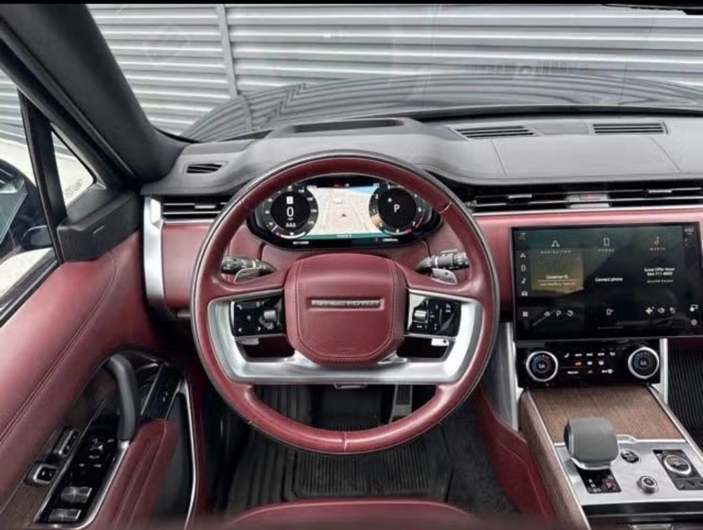 Used 2023 Land Rover Range Rover SE AWD/4WD image 12